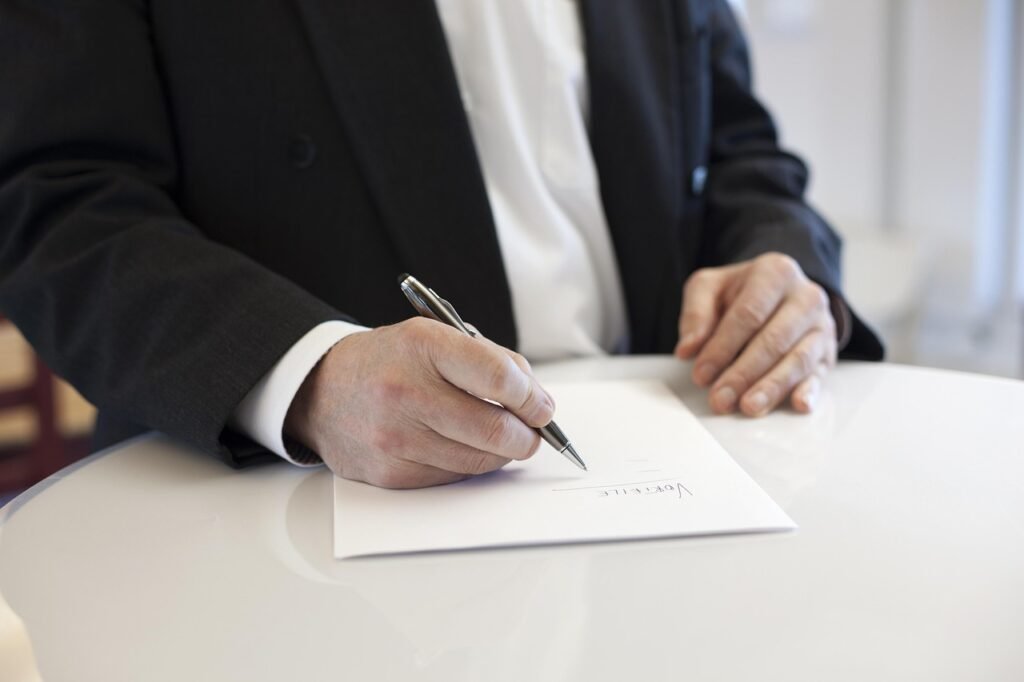liverpool contract news