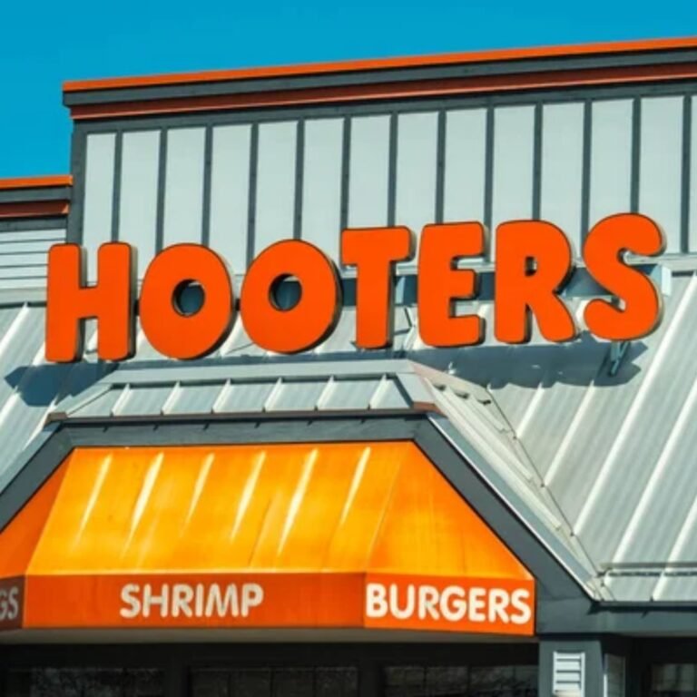 hooters liverpool