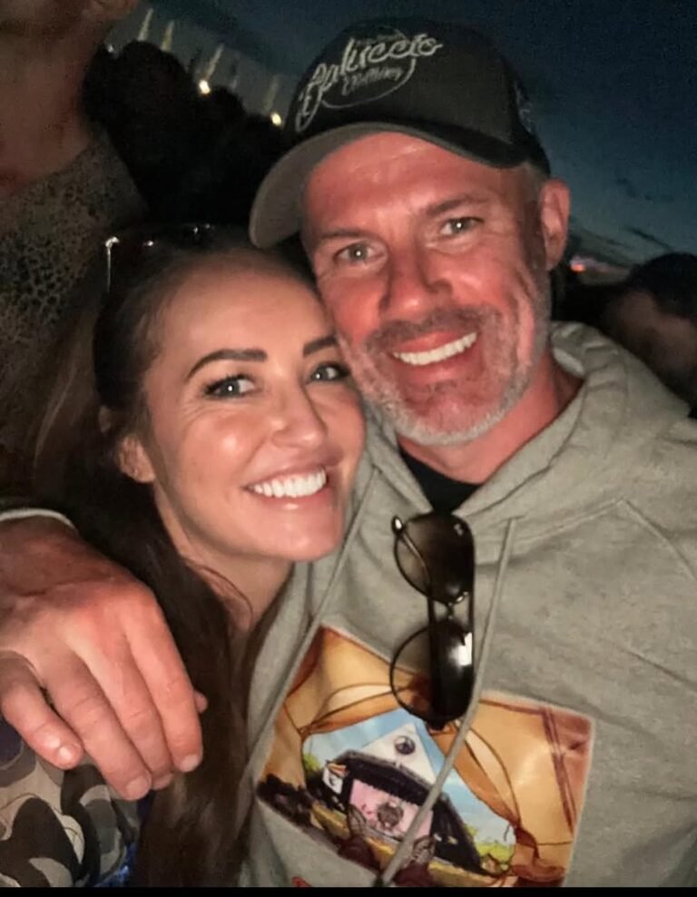 jamie carragher wife