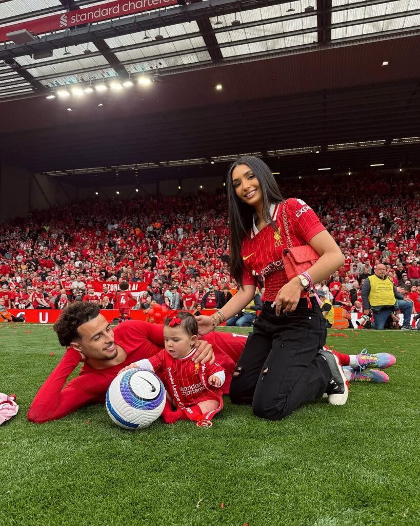 curtis jones girlfriend