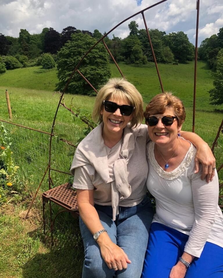 ruth langsford sister