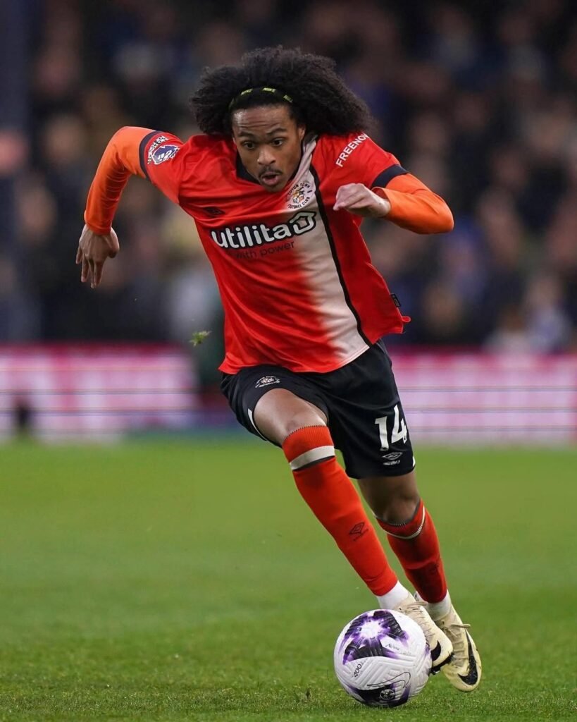 DONE DEAL: Tahith Chong Signs 4-Year Sheffield Deal! DONE DEAL Tahith Chong Signs 4-Year Sheffield Deal!