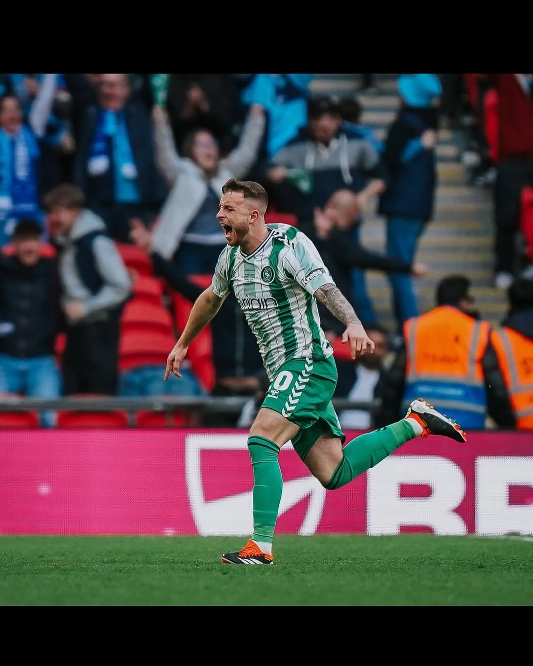 Dale Taylor Joins Blackpool in £1m Shock Transfer Deal