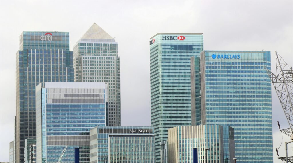 HSBC Major Banking App Outage Locks Thousands of Customers Out
