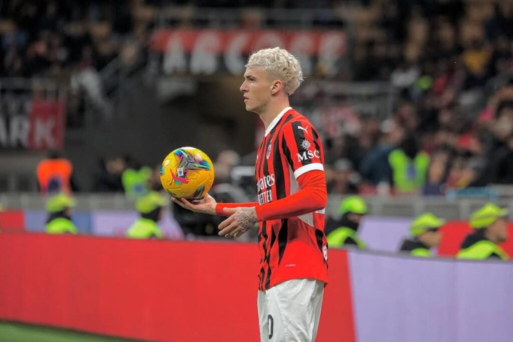 Alex Jimenez Bournemouth Complete £16.5m Deal for AC Milan Defender