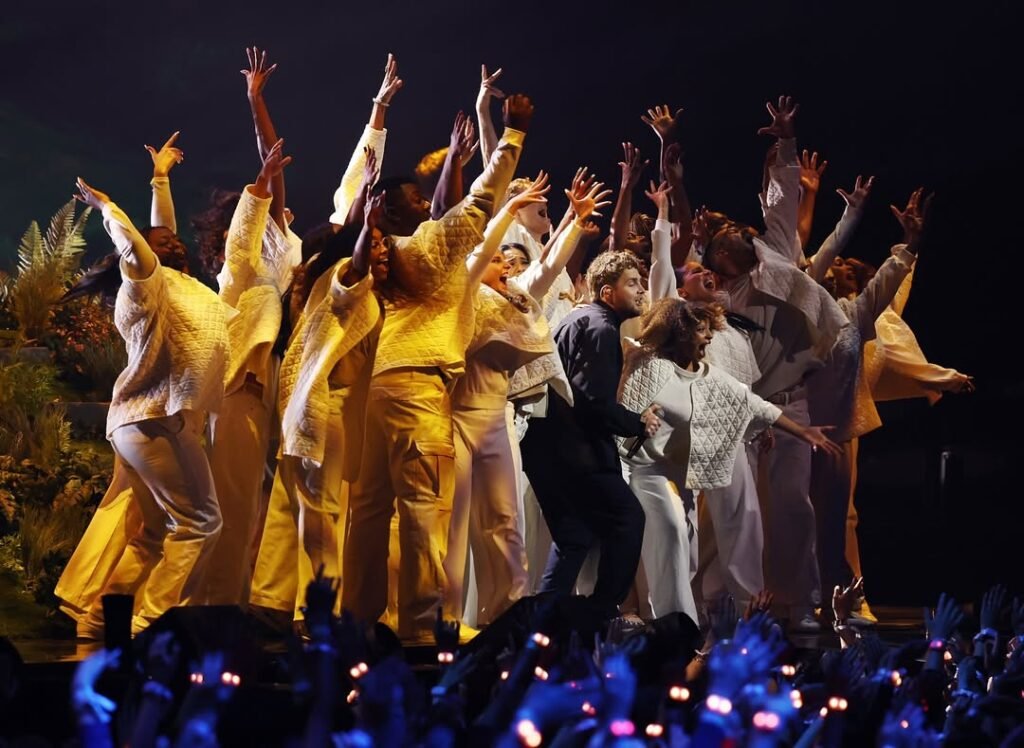 BREAKING Alex Warren Tour Sells 20,000 Arena Seats in Hours