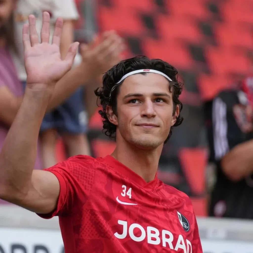 Merlin Rohl Everton Race Against Deadline to Complete £17m Freiburg Deal